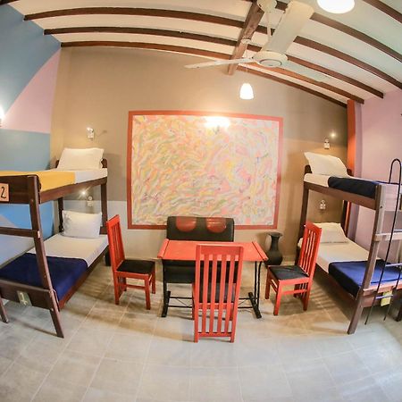 Funk Bunk Tourist Inn Kandy Exterior foto