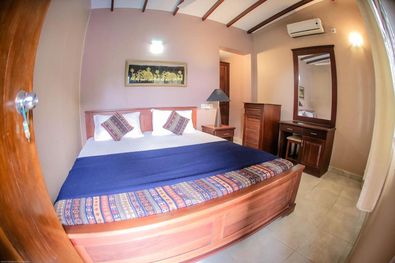 Funk Bunk Tourist Inn Kandy Exterior foto