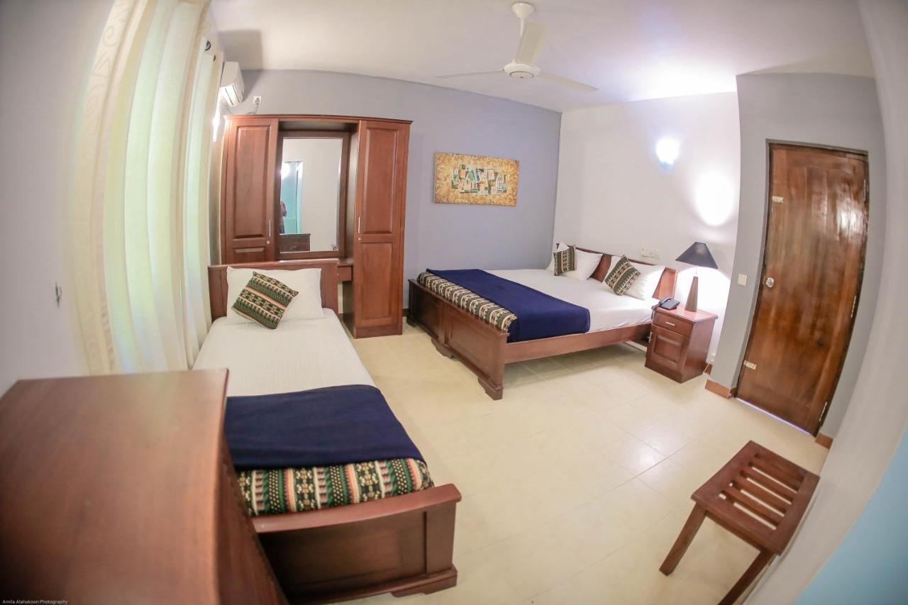 Funk Bunk Tourist Inn Kandy Exterior foto