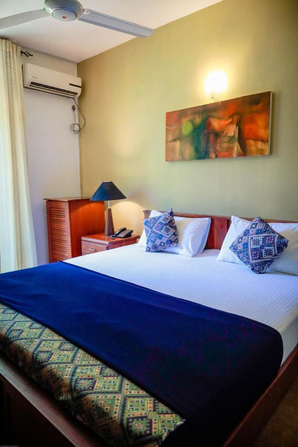 Funk Bunk Tourist Inn Kandy Exterior foto