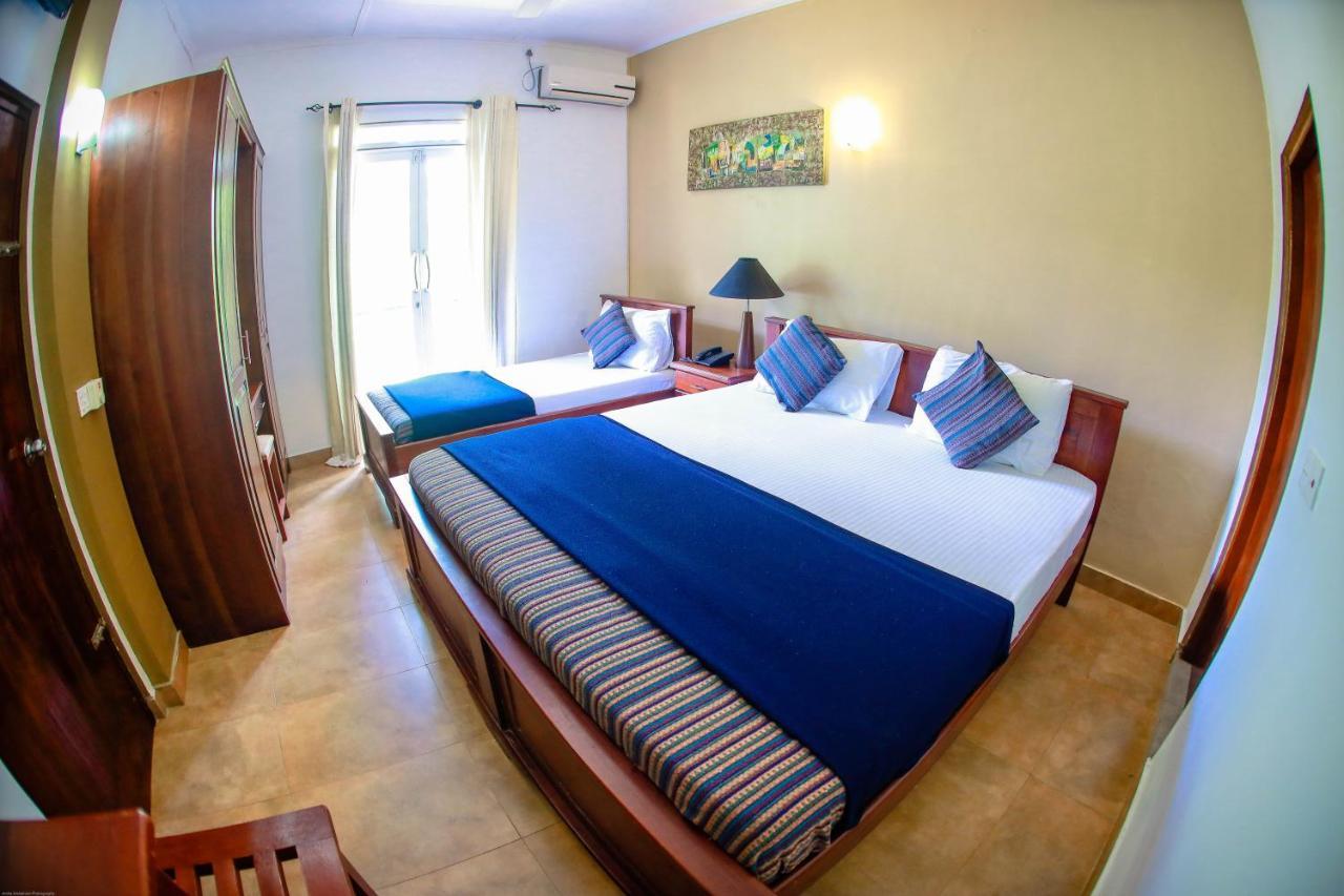 Funk Bunk Tourist Inn Kandy Exterior foto